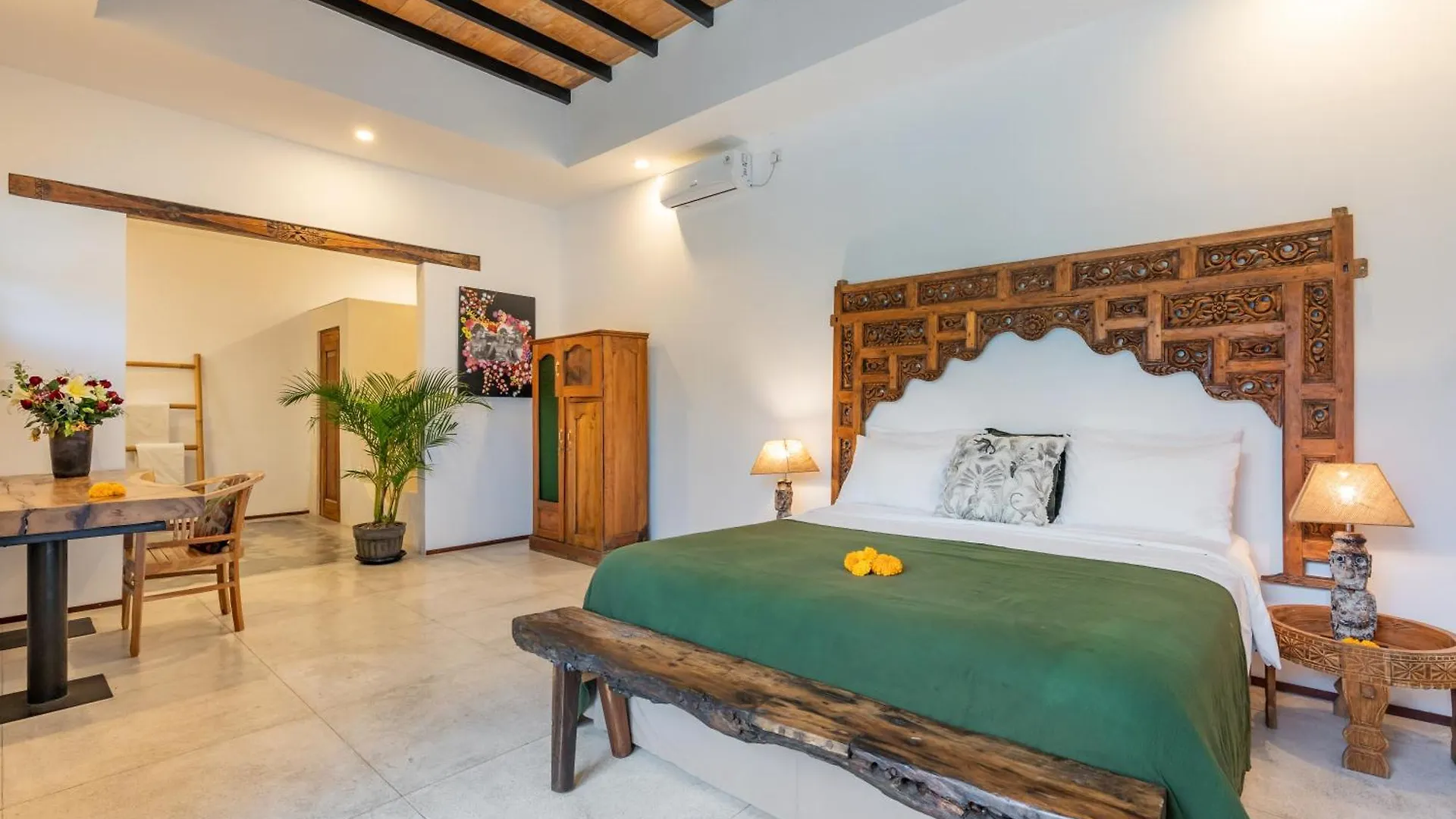Villa Wuizy By Dreamawaybali Seminyak