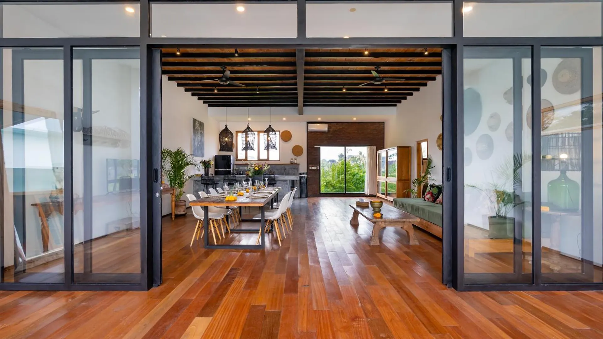 Villa Wuizy By Dreamawaybali Seminyak   Seminyak (Bali)