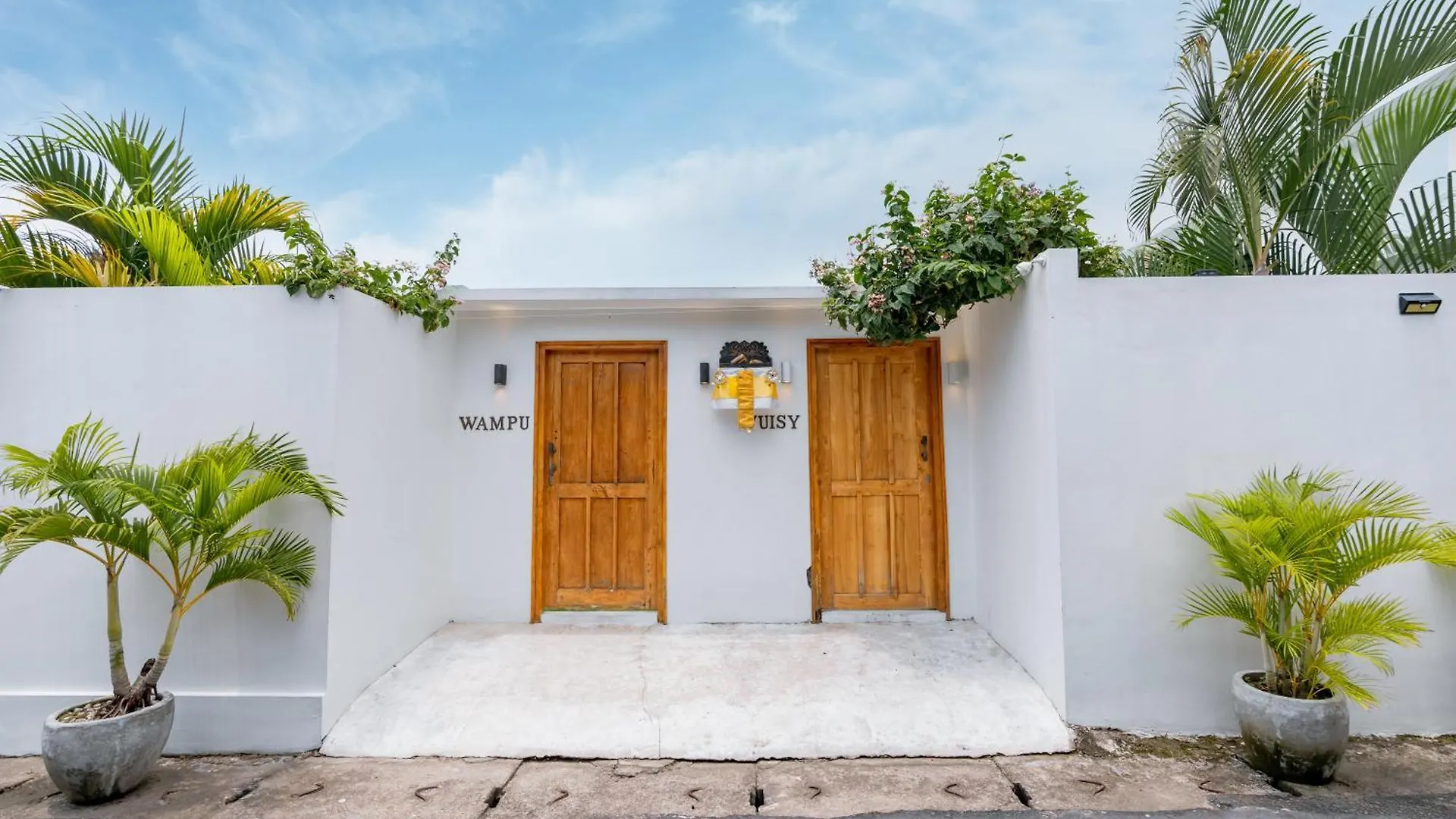 Villa Wuizy By Dreamawaybali Seminyak
